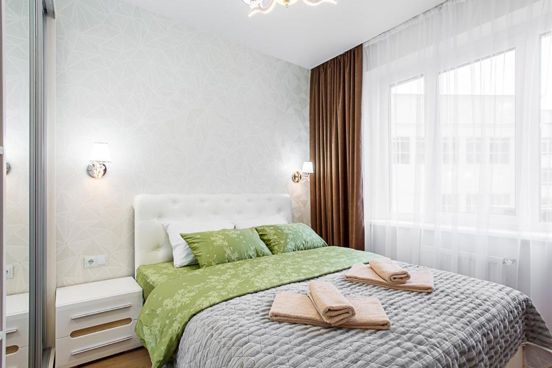 Appartamento Аркадия.Новая Квартира В 32 Жемчужине!!! Odessa Esterno foto