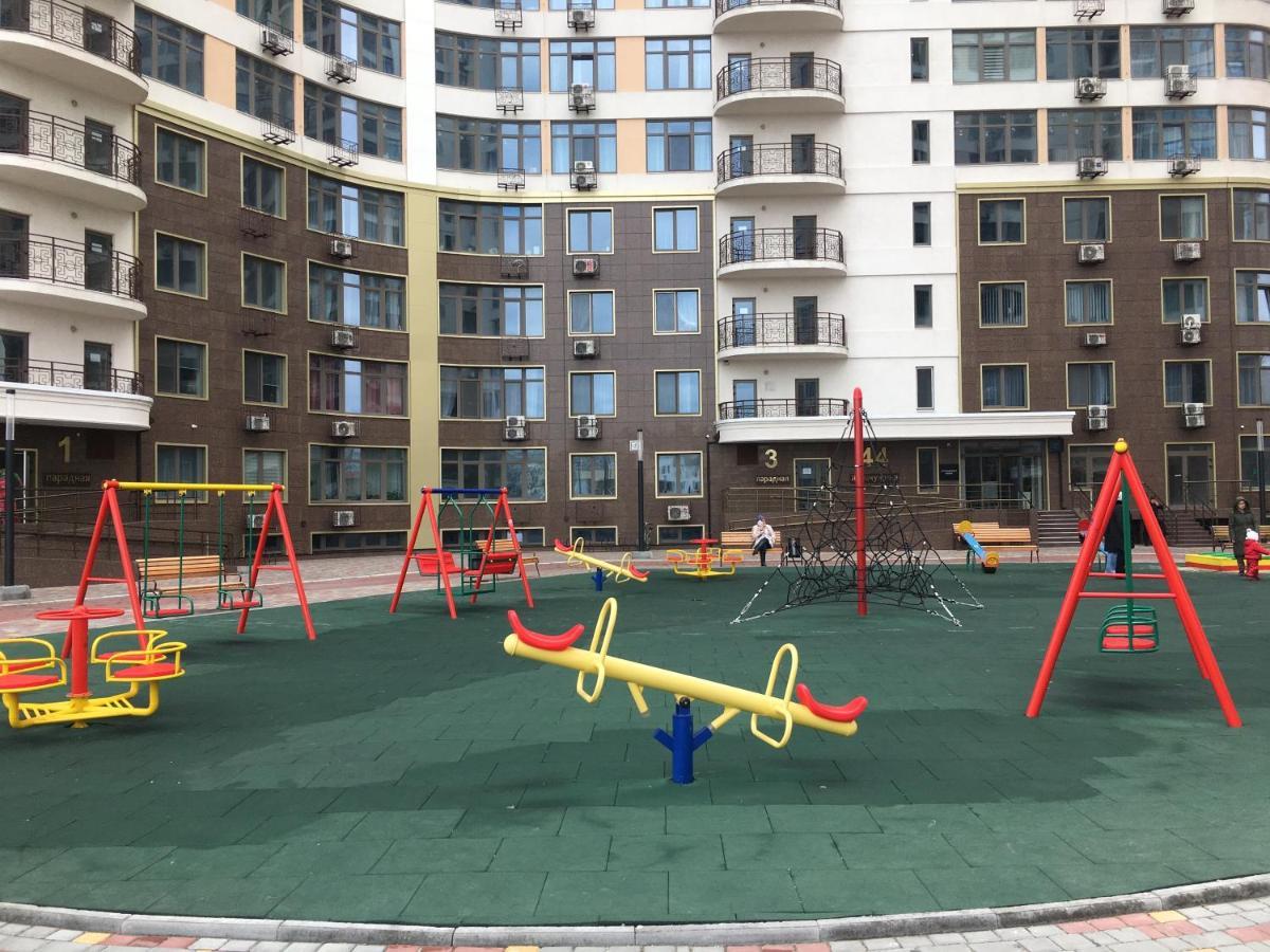 Appartamento Аркадия.Новая Квартира В 32 Жемчужине!!! Odessa Esterno foto